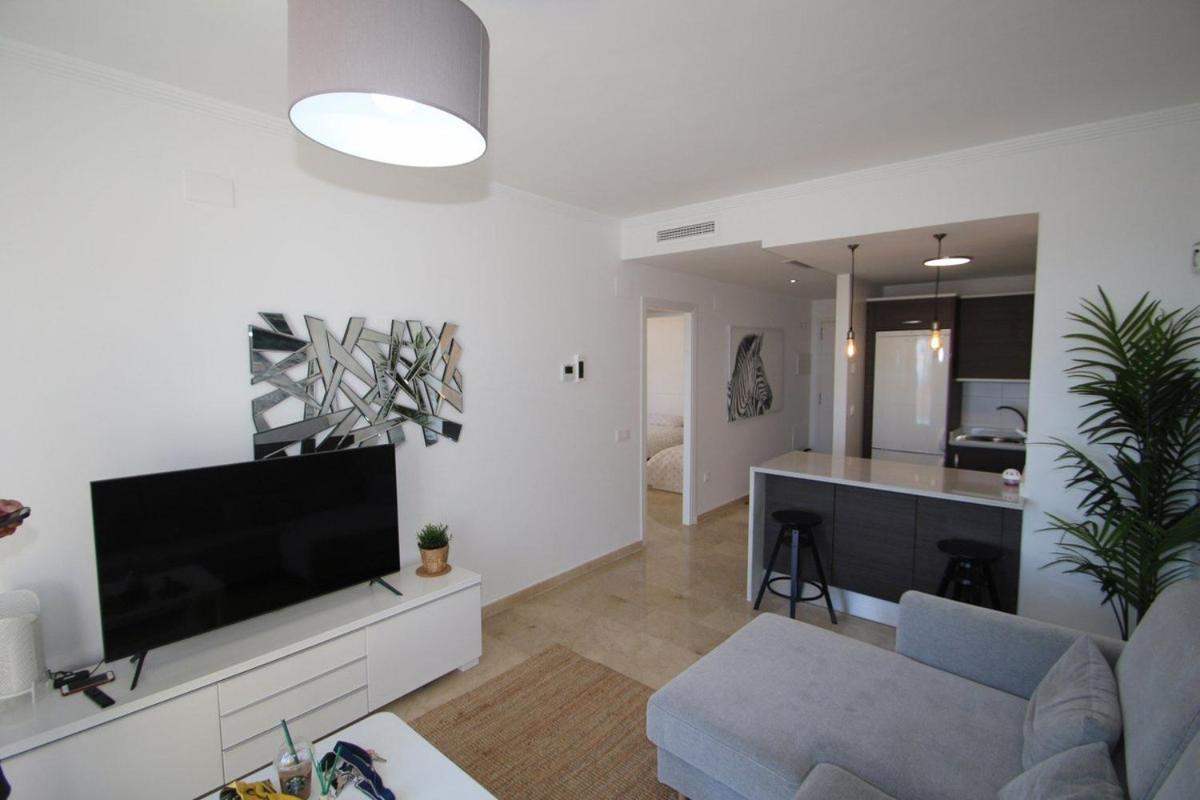 Small Oasis Nelson Mandela Apartment With Sea View, Two Bedrooms, Parking, Terrace And Pool Manilva Exterior foto